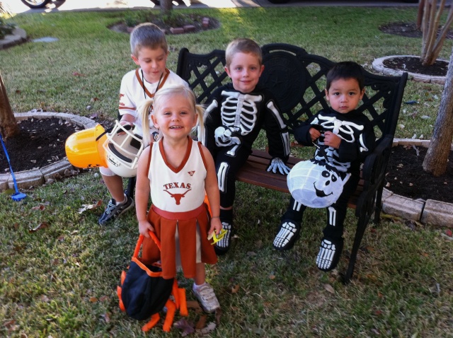 2010/10(Oct)/Halloween Fun/640x480_2010-10-31-06 Halloween Ian Sydney.jpg